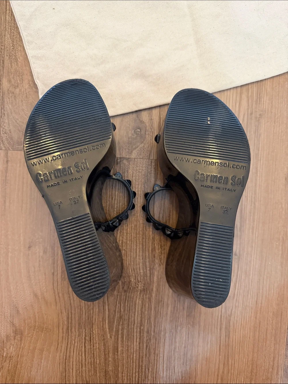 Carmen Sol Black Patent Wedge Sandals - Picture 5 of 5